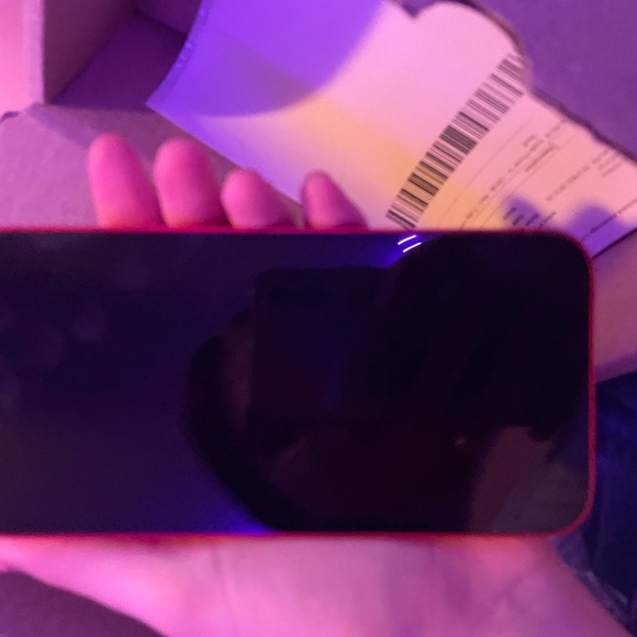 iPhone 14 (red) - Picture 2 of 2